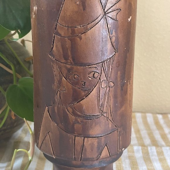 Mid Century Vintage Italian Pottery Vase Etched Figure Of Lady - Picture 4 of 14